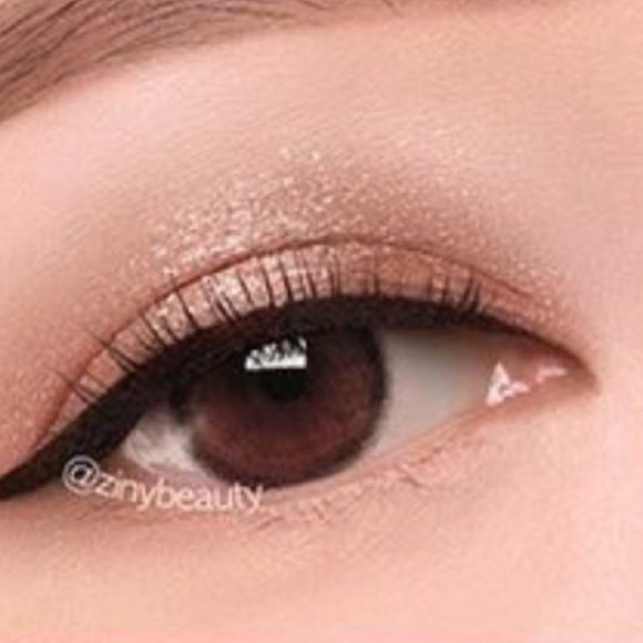 🌙❄️Kitten Kaleidoscope Stila Shimmer & Glow Eyeshadow - Picture 5 of 11